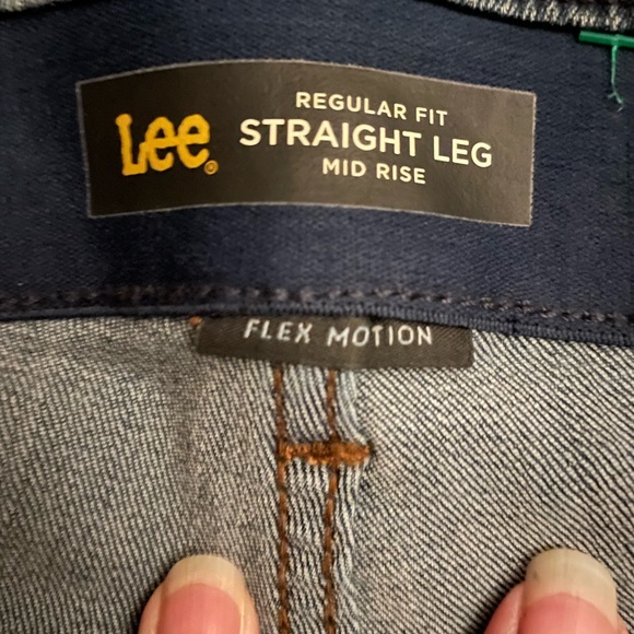 Lee Straight Leg Flex Motion Jeans 16 long NWT - Picture 4 of 5